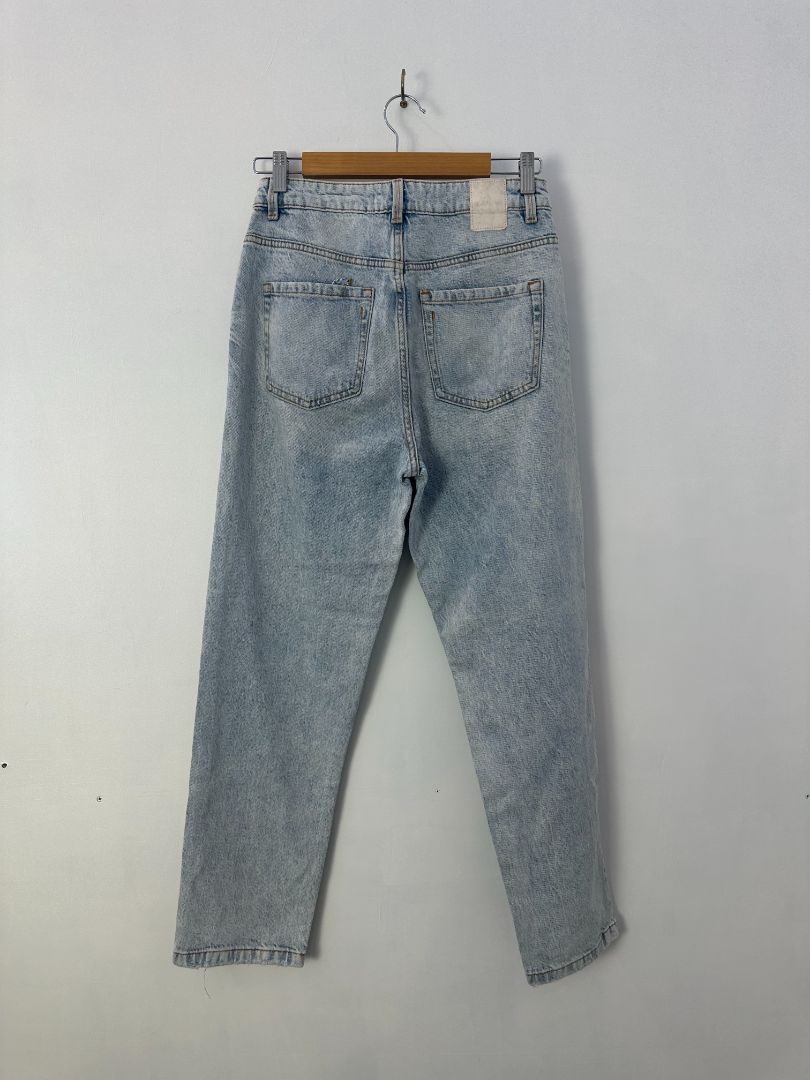 Zara Jeans, 10