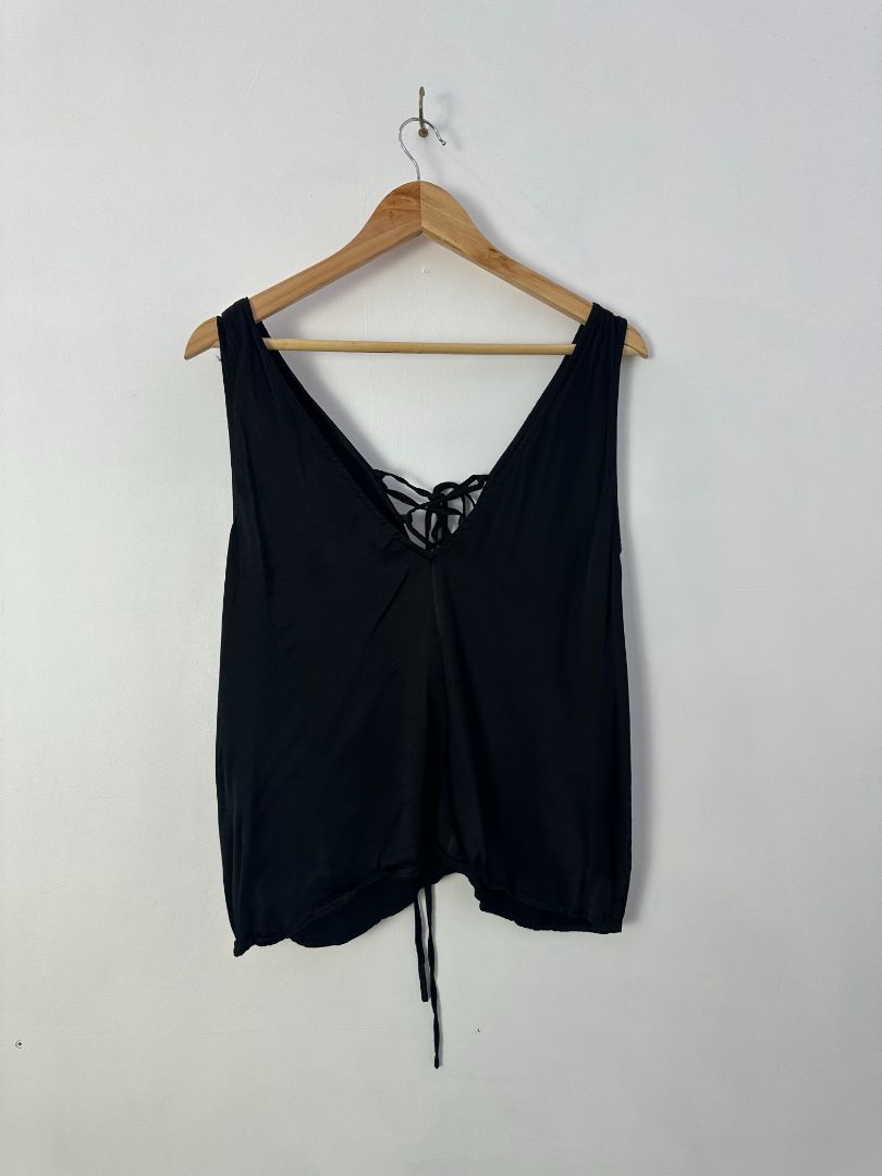 Lonely Singlet, 10