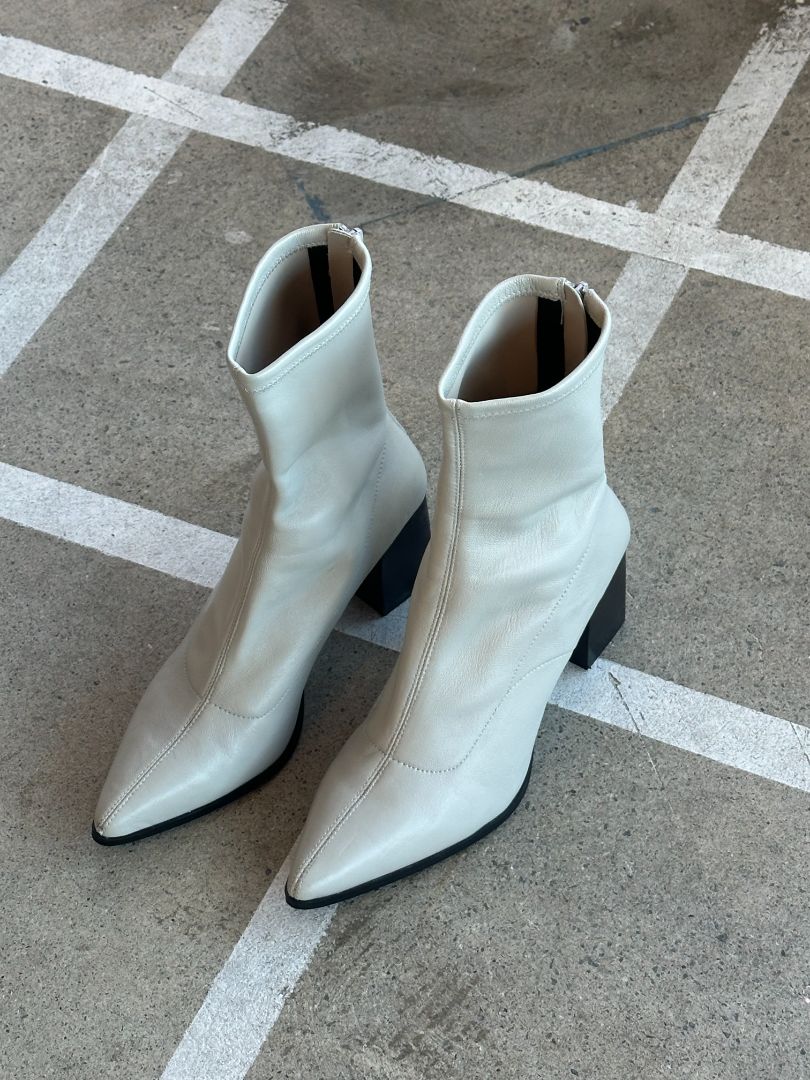 Siren Boots, 38