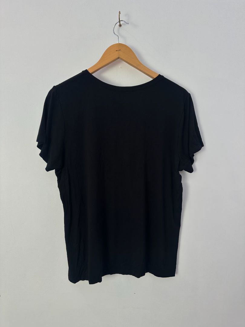 Max Tee, M