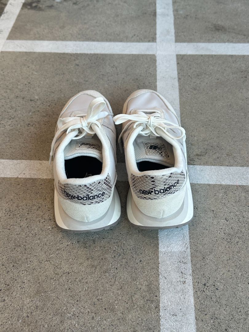 New Balance Sneakers, 40.5