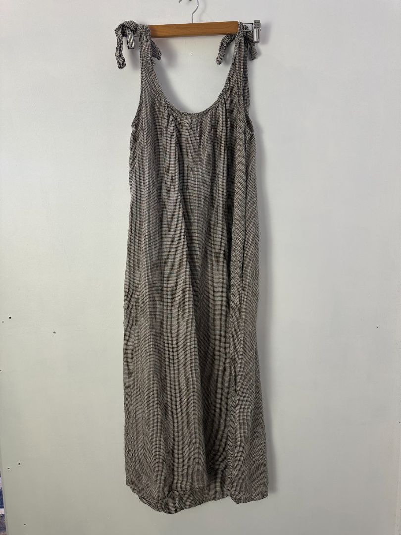 SOPHIE Midi Dress, S / M