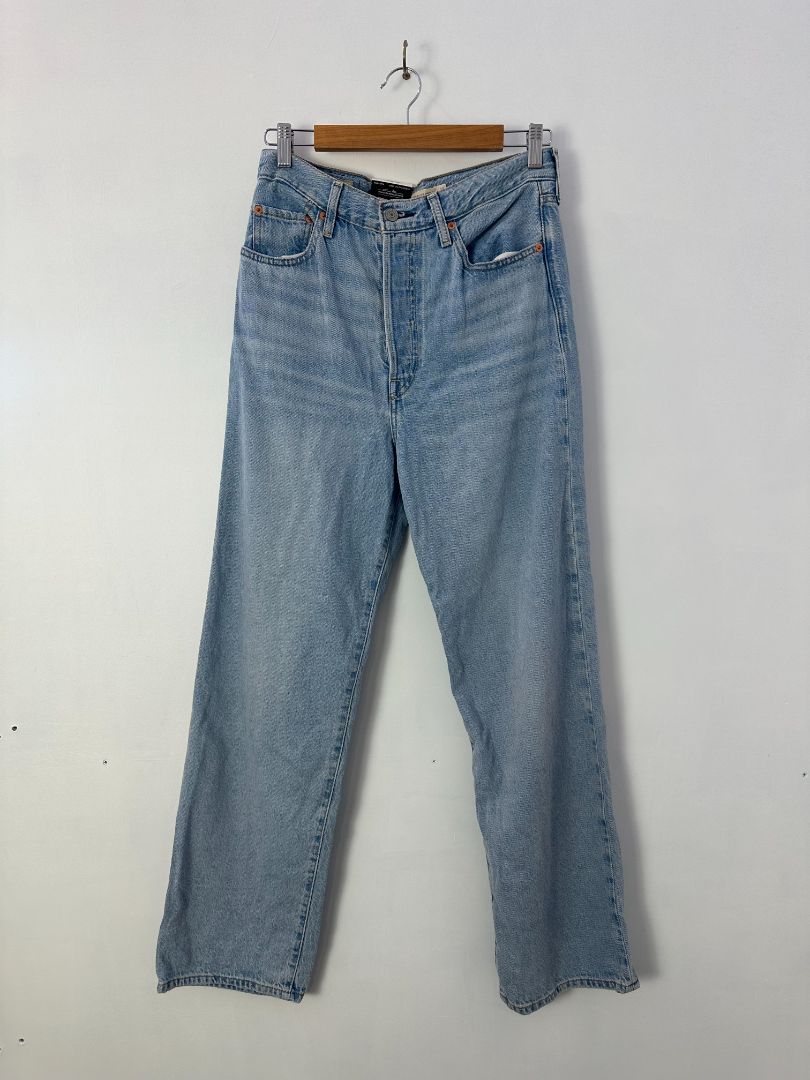 Levis Strauss & Co. Jeans, 28