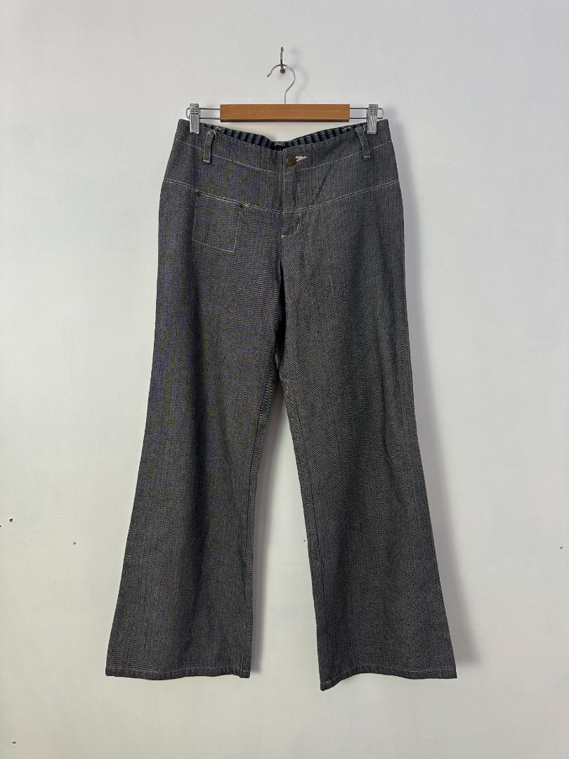 ALIBI Trousers, 11