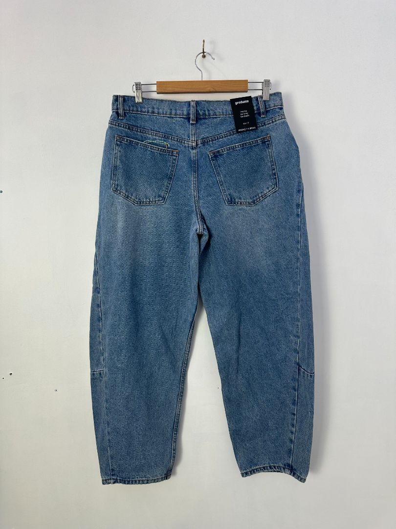 Among the brave Jeans, 12