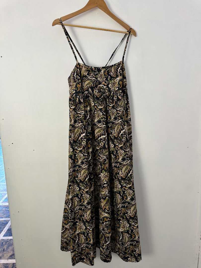 juliette hogan Midi Dress, 14
