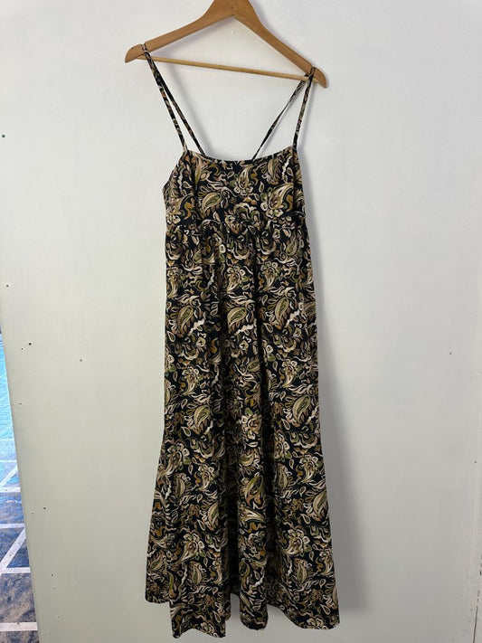 juliette hogan Midi Dress, 14