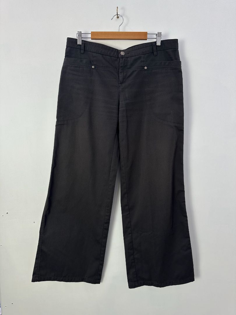 Doosh Trousers, 14