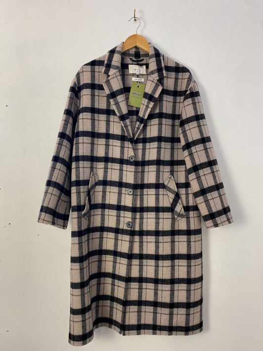 Max Coat, 12