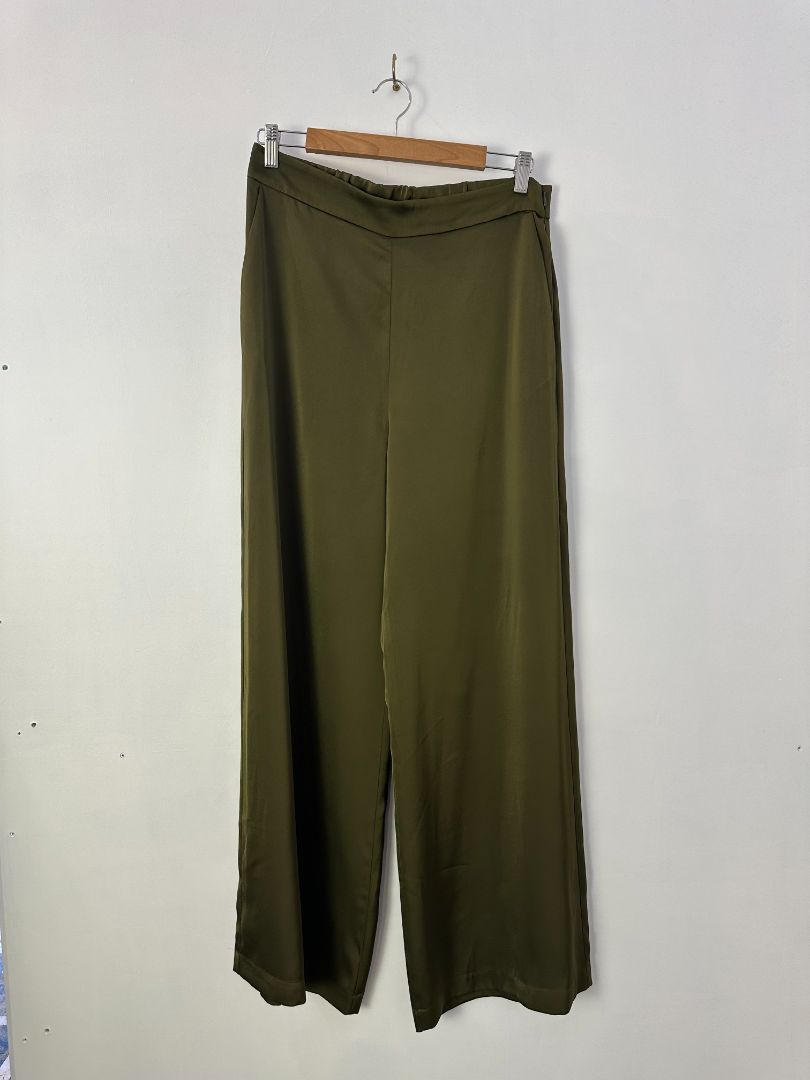 Moochi Trousers, 12
