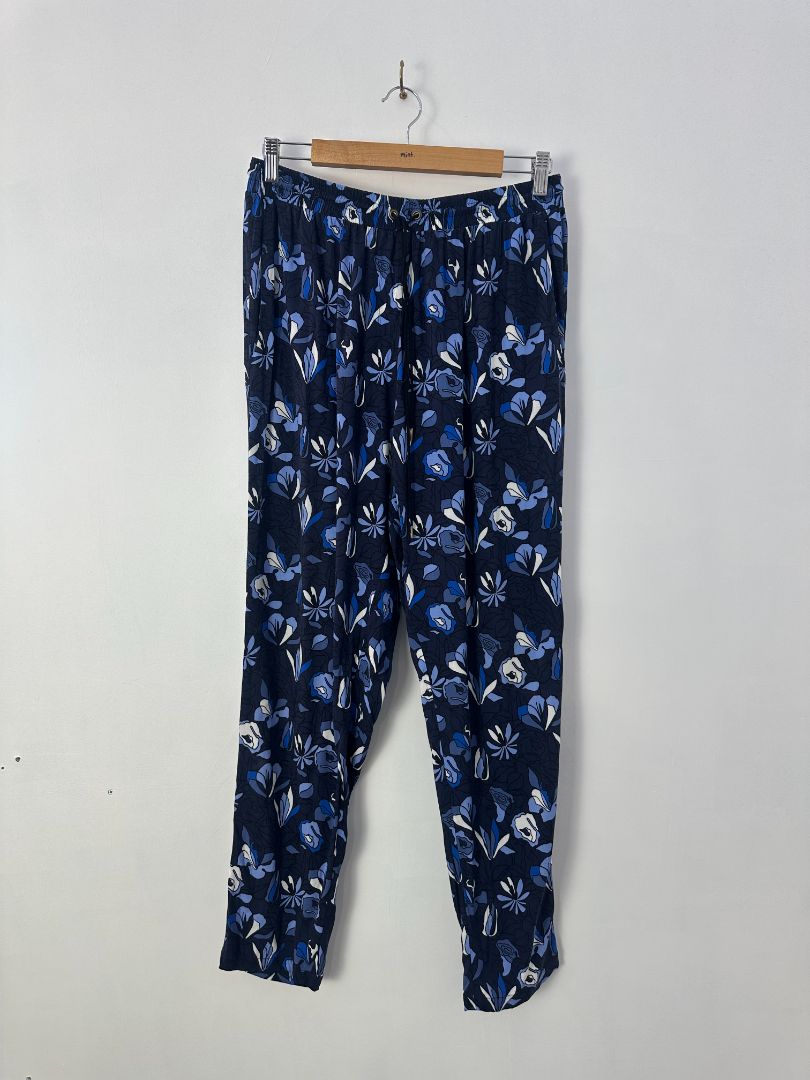 juliette hogan Trousers, 12