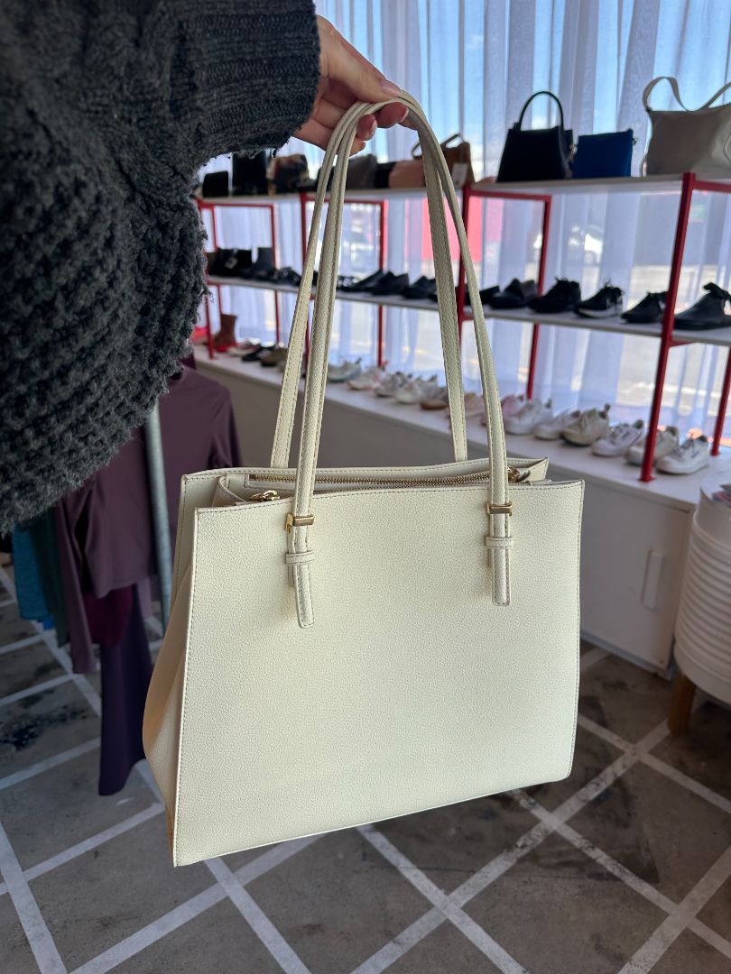 CHARLES & KEITH Bag
