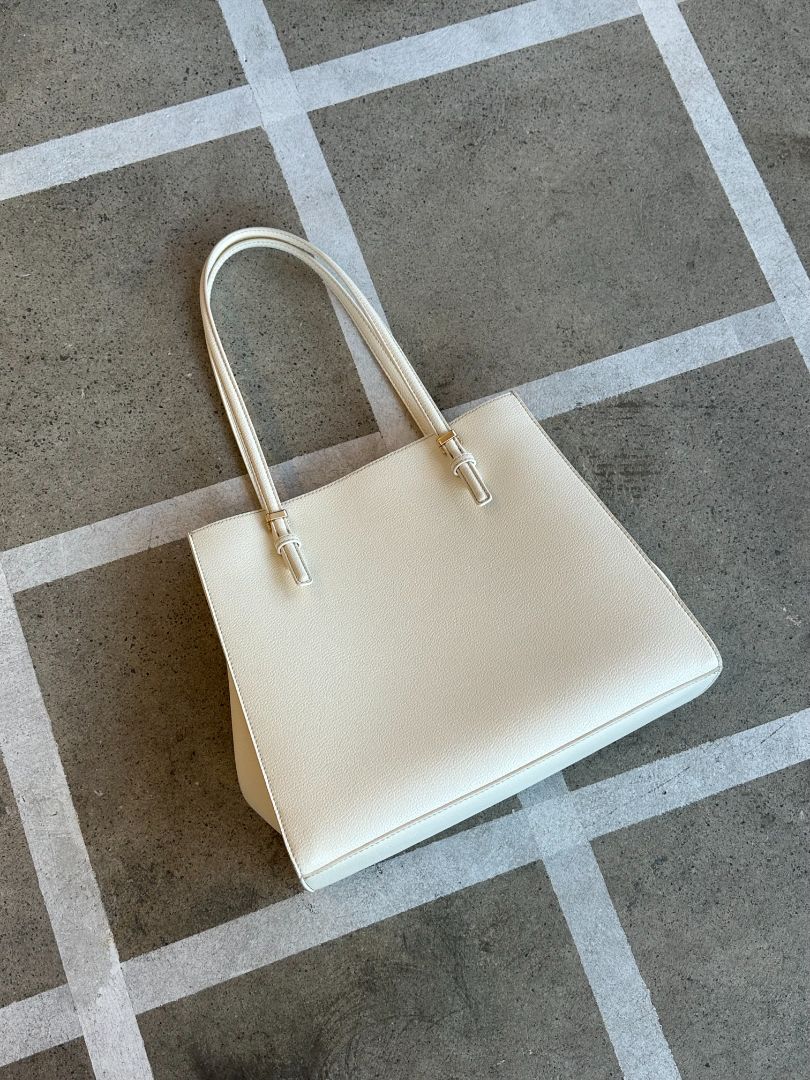 CHARLES & KEITH Bag