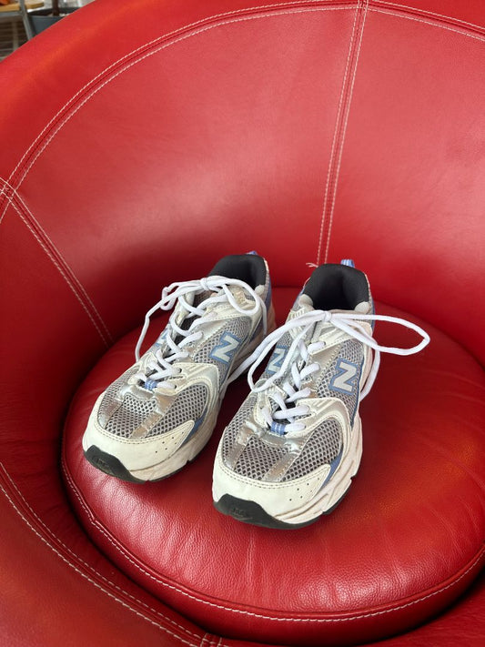 New Balance Sneakers, 40