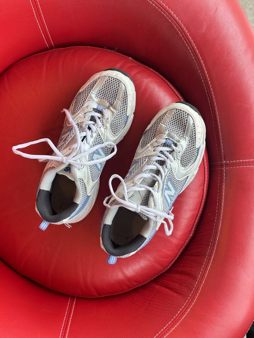New Balance Sneakers, 40
