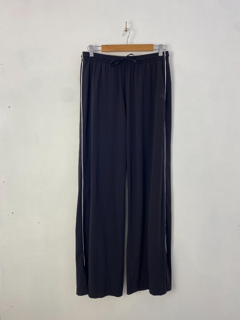 Luluemon Trousers, 8