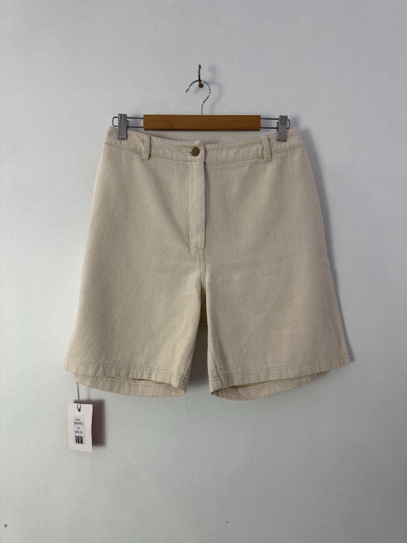 MINA Shorts, 10