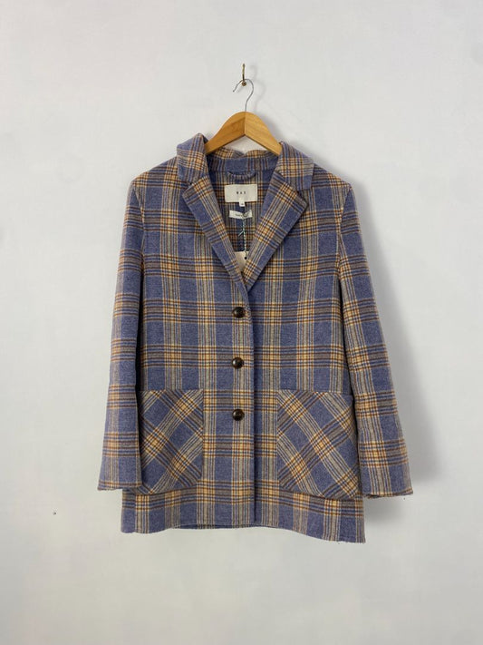 Max Coat, 10