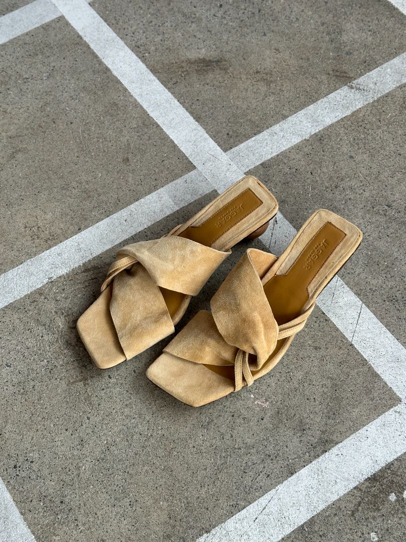 JAGGAR Heels, 38