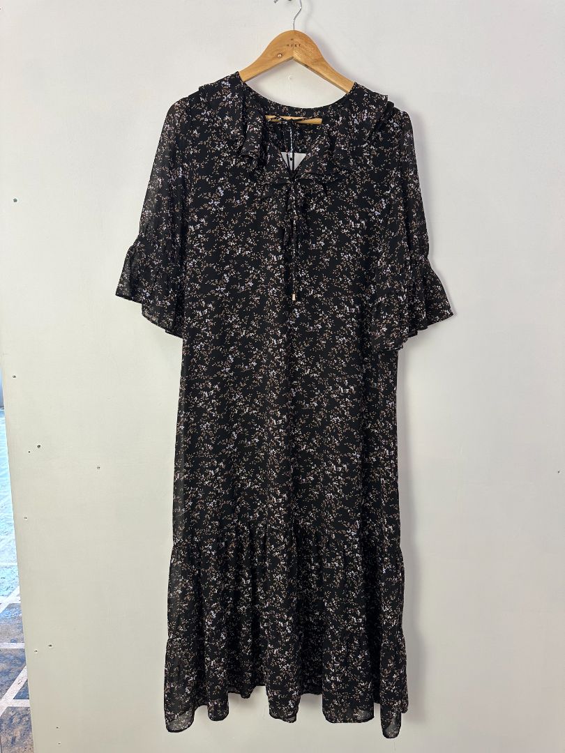 G.D.S Midi Dress, M