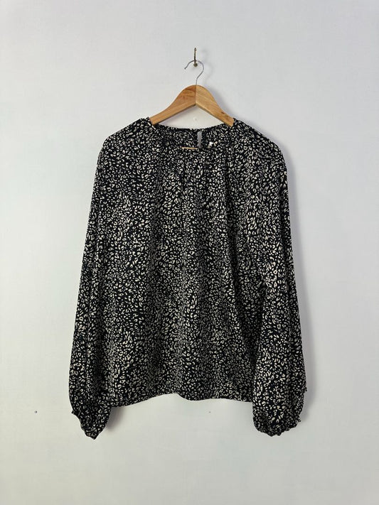 REMAIN Blouse, 10