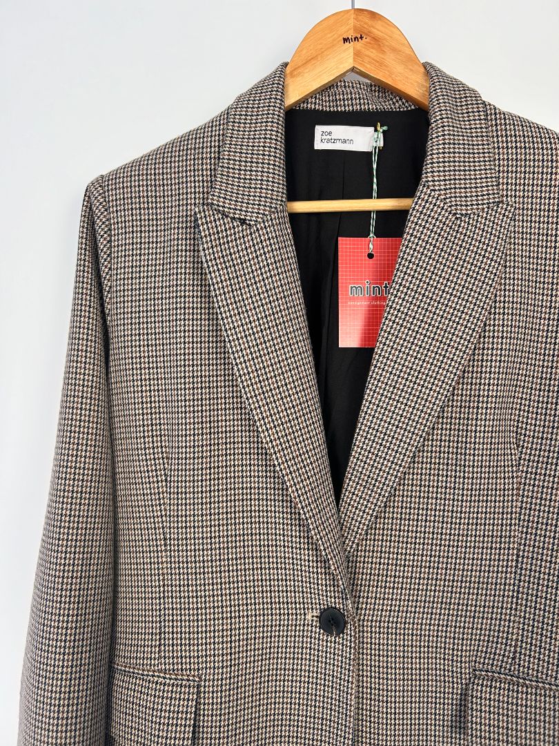 ZOE Kratzmann Blazer, 2