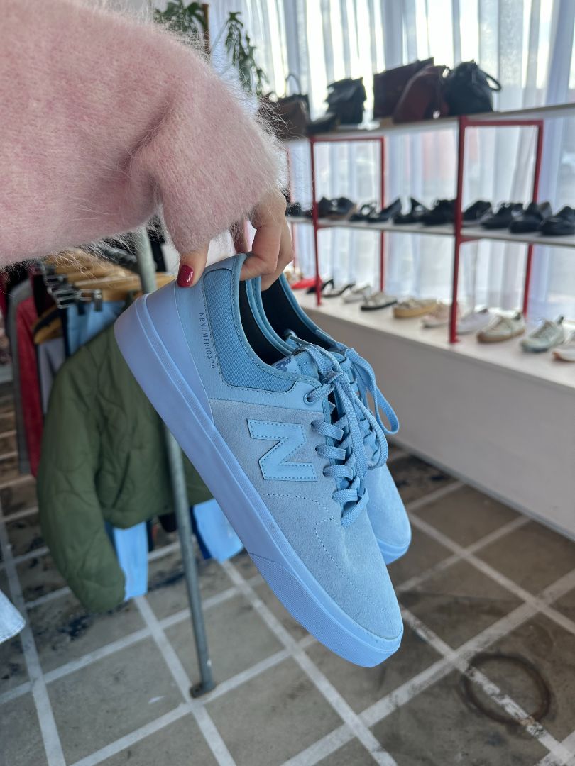 New Balance Sneakers, 12