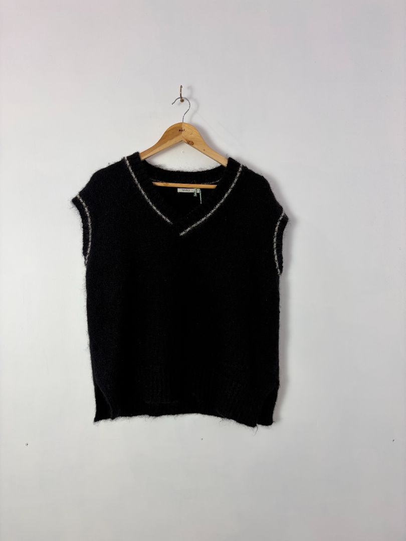 MARLE Vest, 8