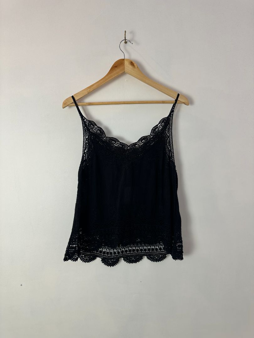 No Brand Singlet, S