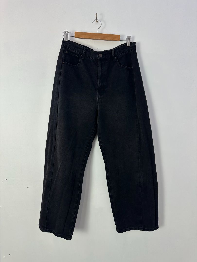 among the brave Jeans, 12