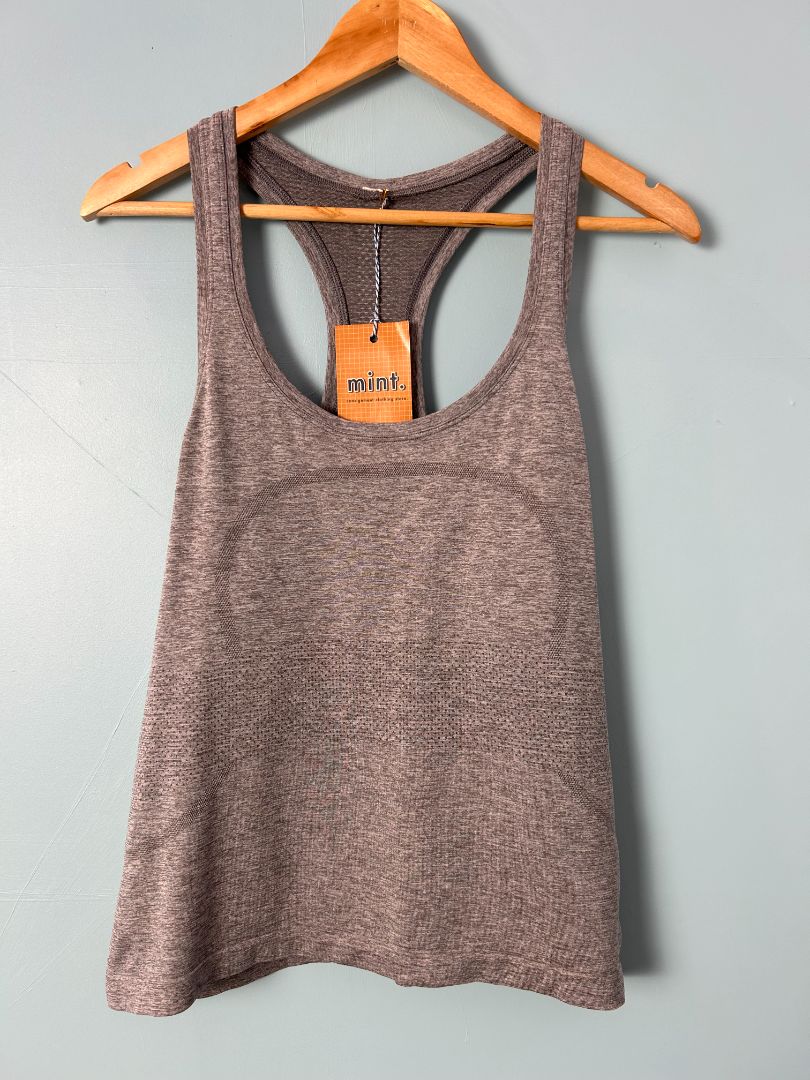 Luluemon Top, 10