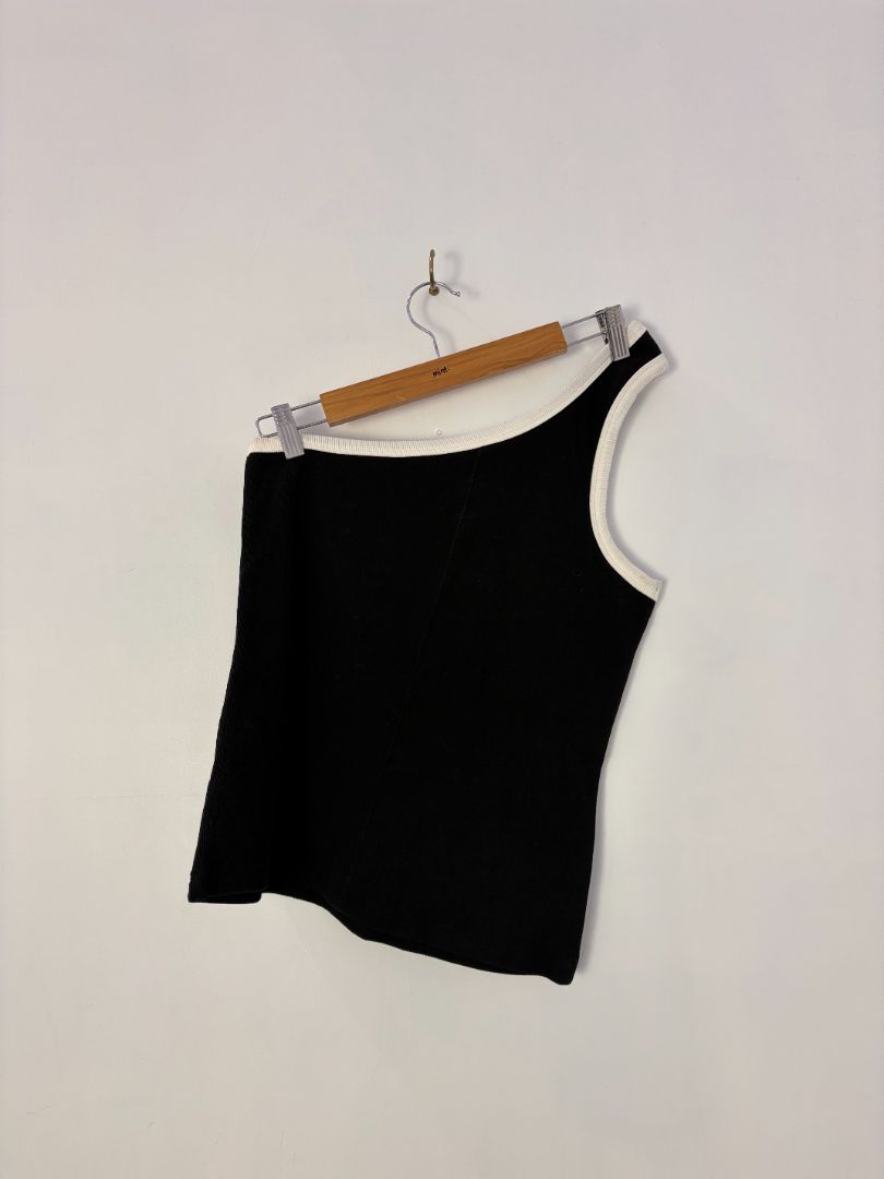 Commoners Tank, 14