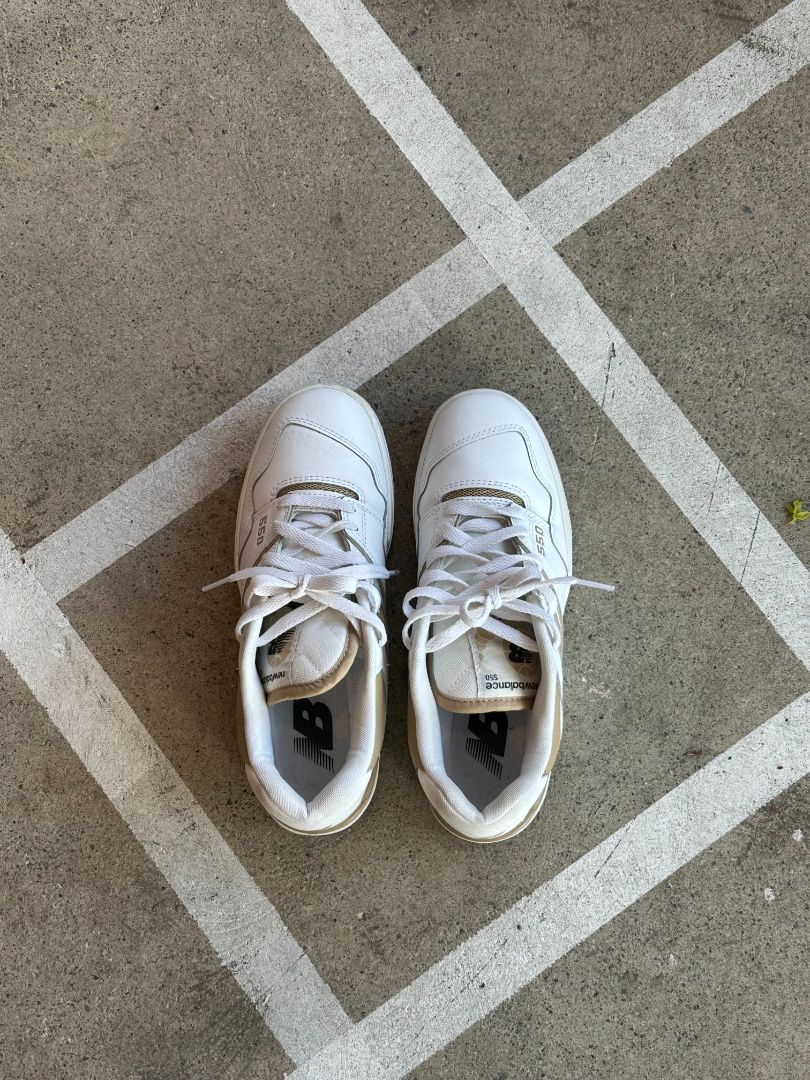 New Balance Sneakers, 39