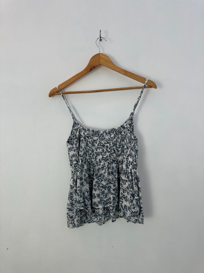 Max Singlet, 10