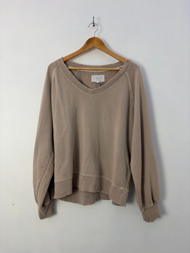 Max Crewneck, M