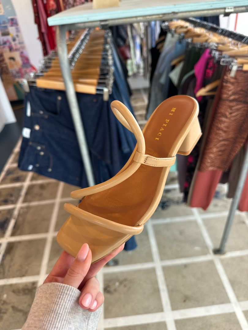 MI PIACI Heels, 37