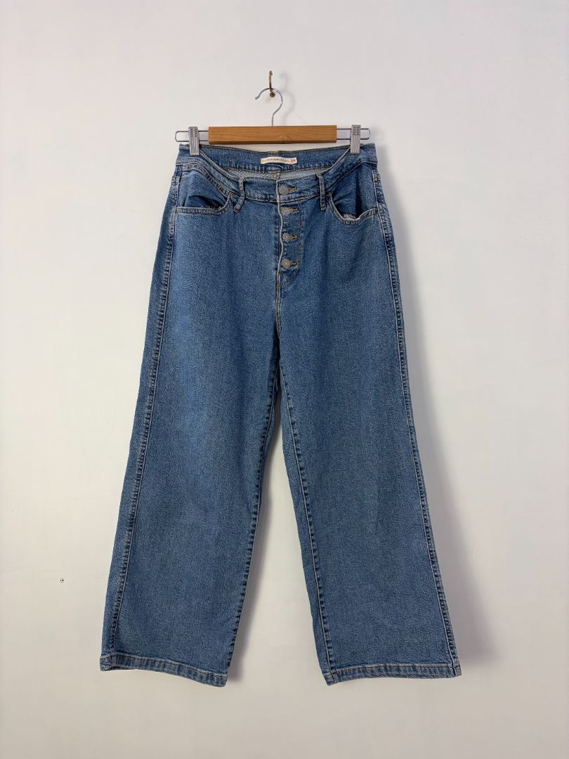 Levis Strauss & Co. Jeans, 29