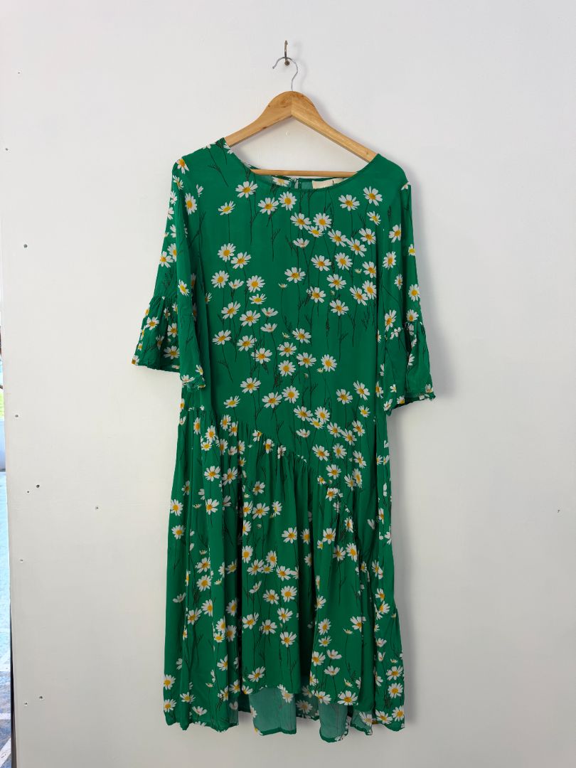 CURATE Midi Dress, LARGE