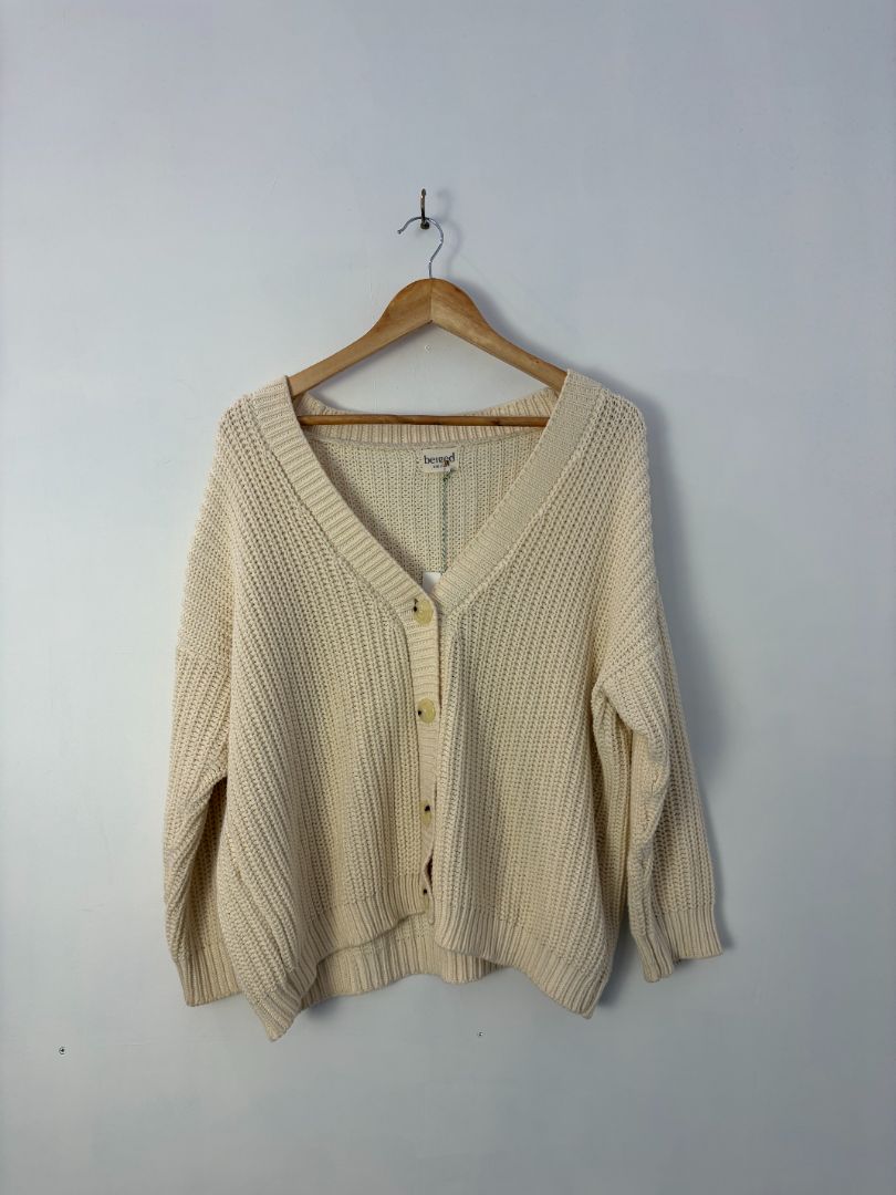 beiged Cardigan, One size