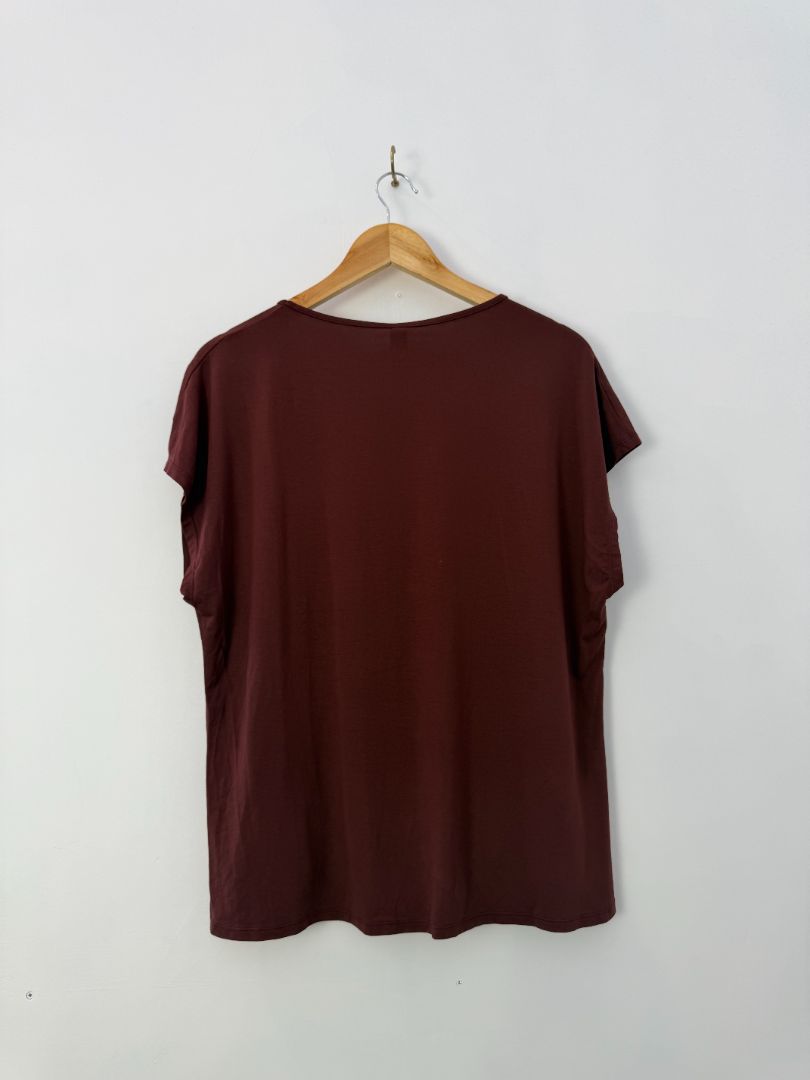Neche Tee, L
