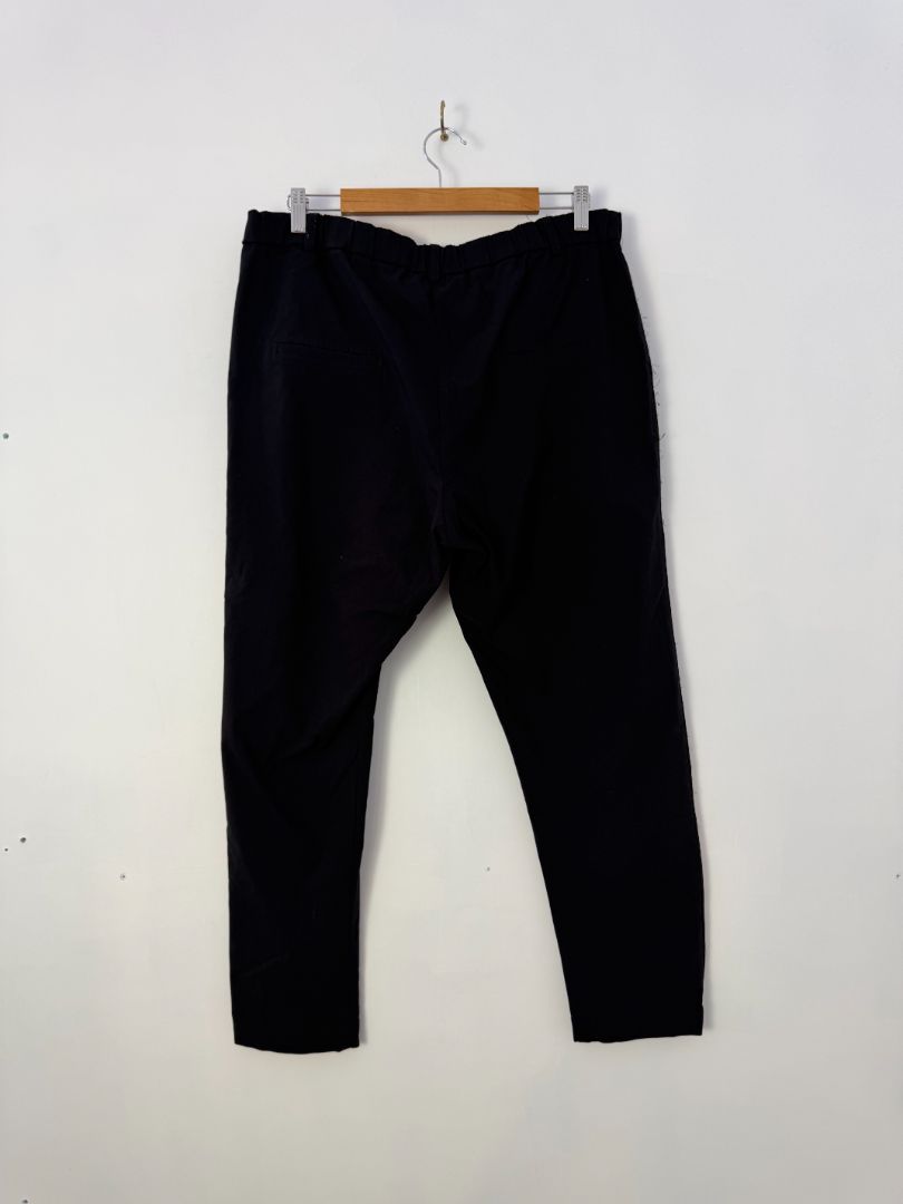 Moochi Trousers, 16
