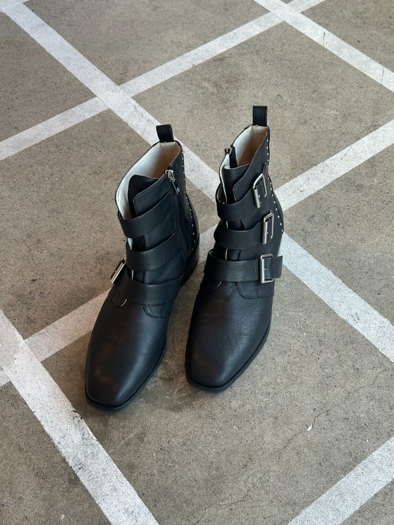 CHAOS & HARMONY Boots, 42